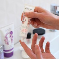 Nawilżający i równoważący krem ​​do twarzy, dla kobiet w ciąży i karmiących, MOJA PIĘKNA SKÓRA, Cosmebio, 40 ml, Omum